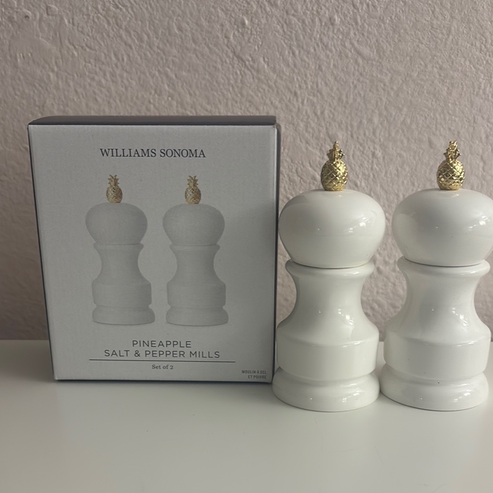 Williams Sonoma Pineapple Salt & Pepper Mills - White with Gold Tops